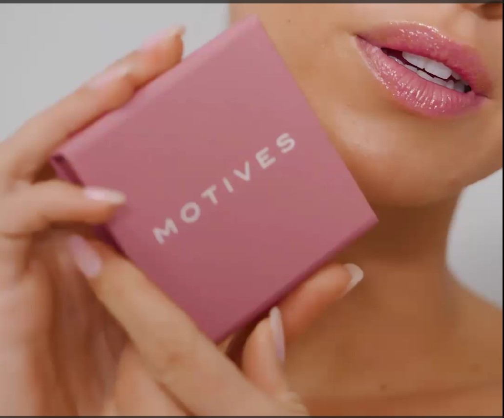 Motives® Ribbon Palette