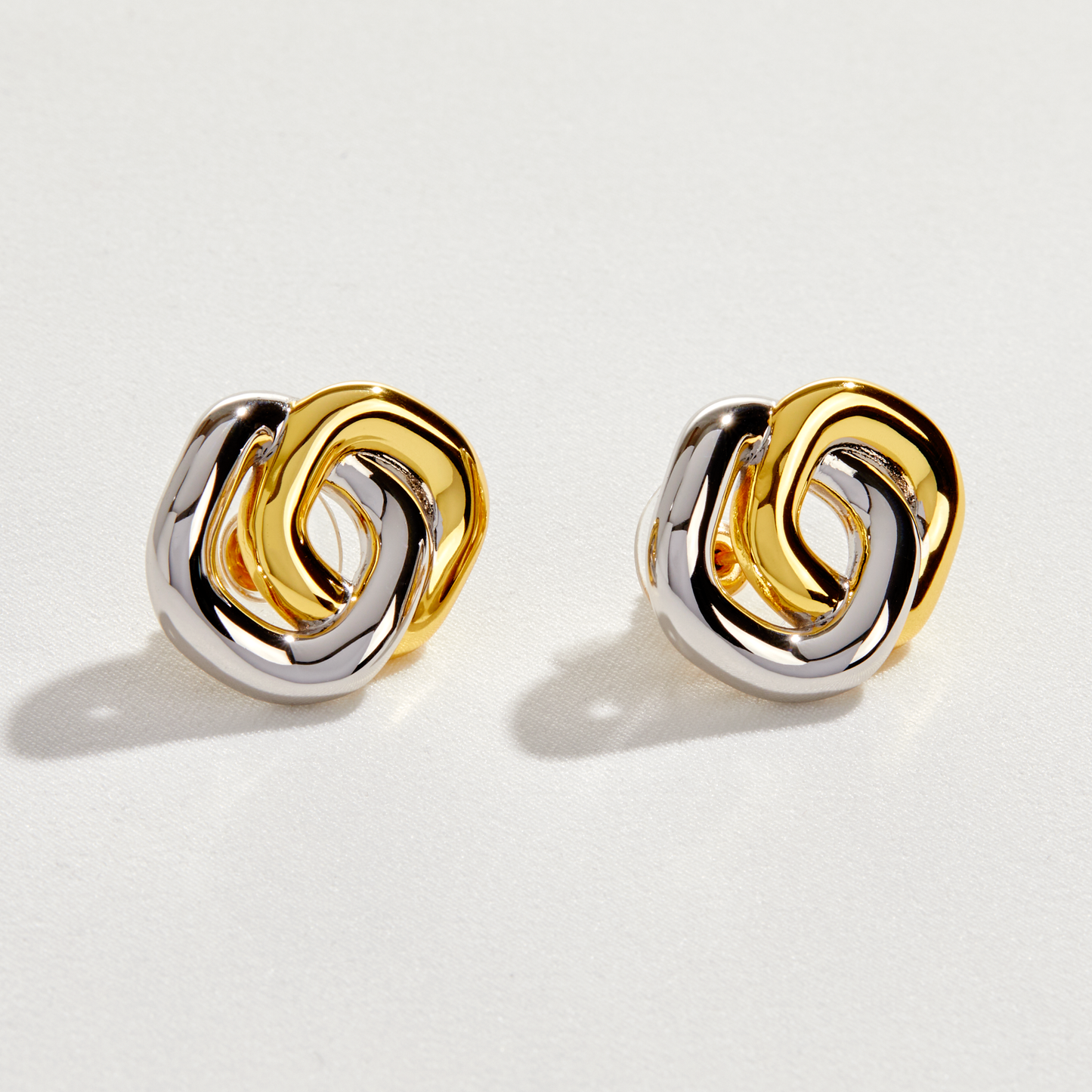KYLIE – Two-Tone Double Square Earrings