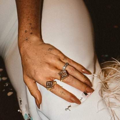 JULIOUS – Statement Square Ring