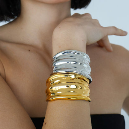 JACLYN – Wide Wrist Cuff